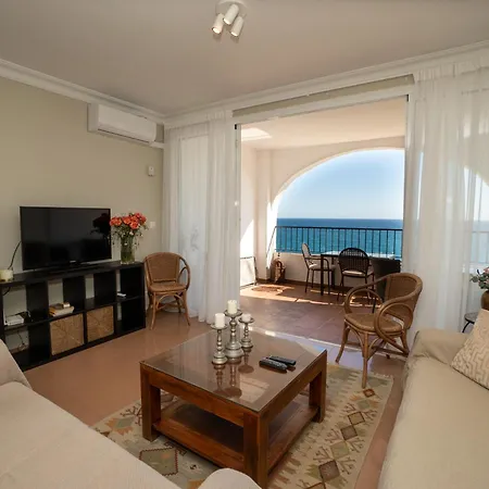 Tuhillo 2f Menyber * Nerja